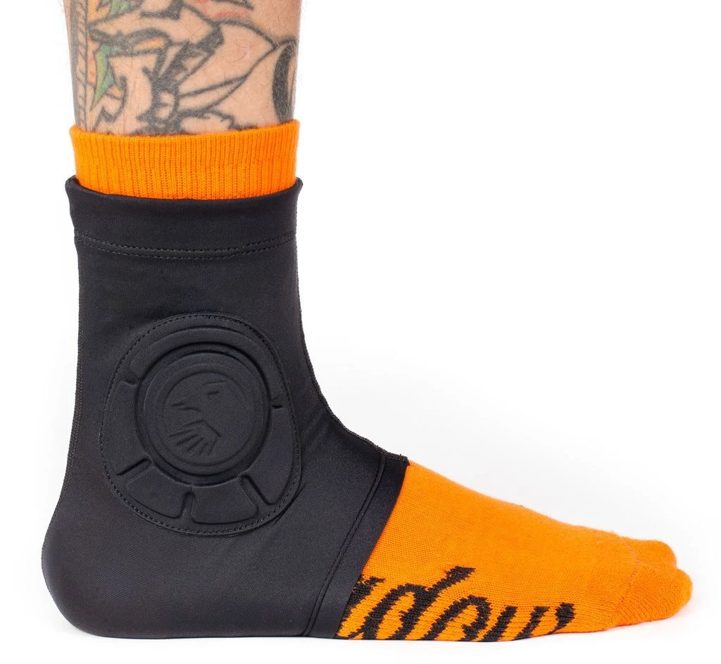 Shadow Riding Gear Invisa Lite Ankle Guards Black - Small 5 Shadow Riding Gear Invisa Lite Ankle Guards Black - Small – Bild 3